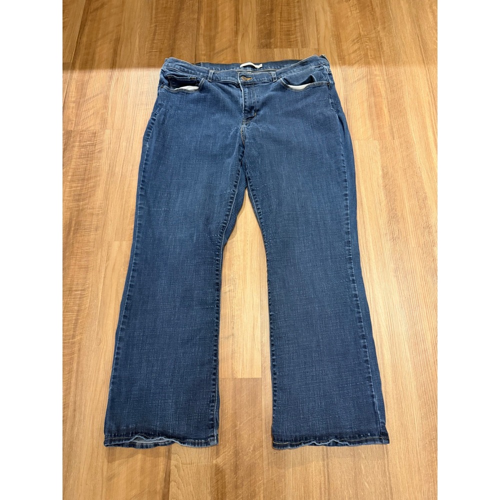 Levi's Classic Boot Jeans Womens 34 Blue Medium Wash Stretch Denim‎ 18S W34 L30
